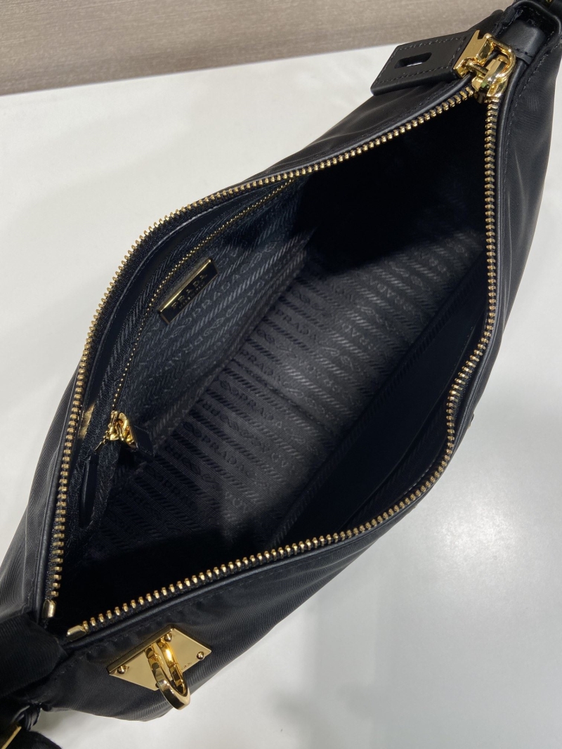 Pra*a top handle bags